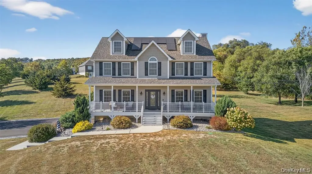 2 Harcourt Cosman Drive Newburgh NY 12550