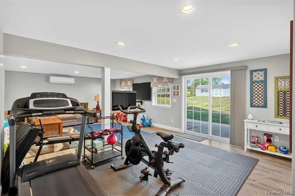 2 Harcourt Cosman Drive Newburgh NY 12550