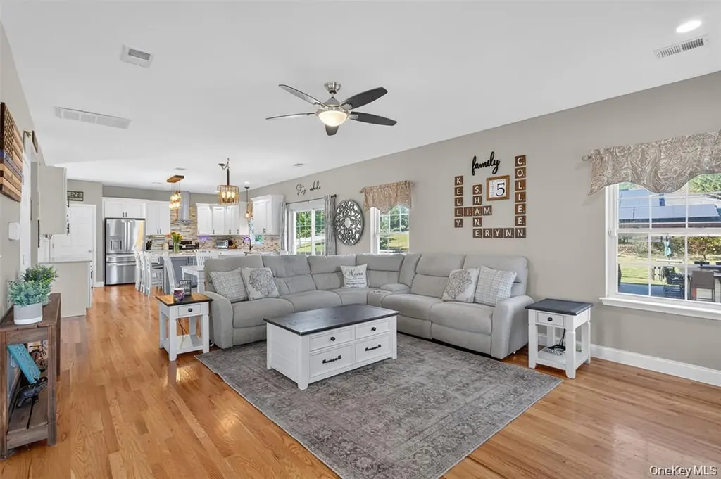 2 Harcourt Cosman Drive Newburgh NY 12550