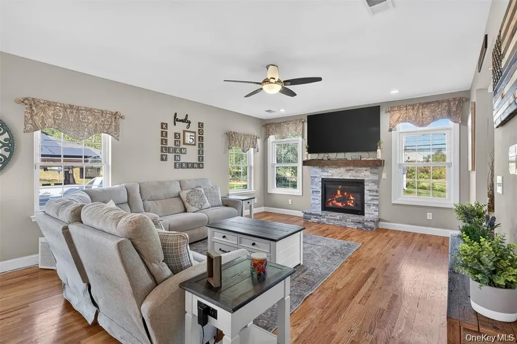 2 Harcourt Cosman Drive Newburgh NY 12550