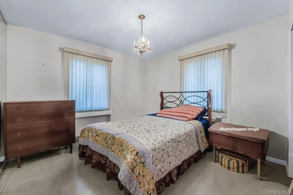 331 Richmond Road Douglaston NY 11363