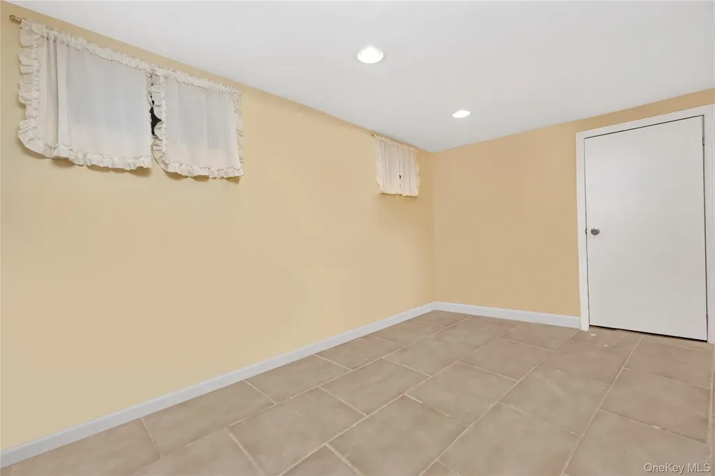 6451 59th Avenue Maspeth NY 11378