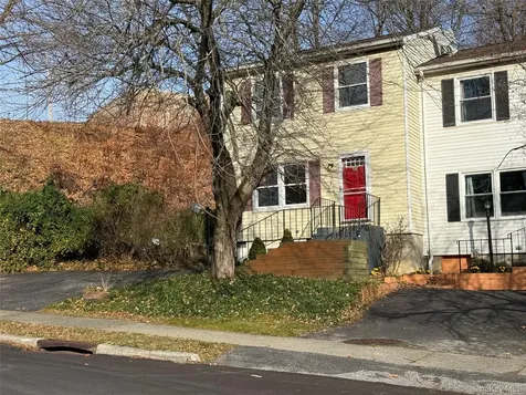 81 Gerald Drive Poughkeepsie NY 12601