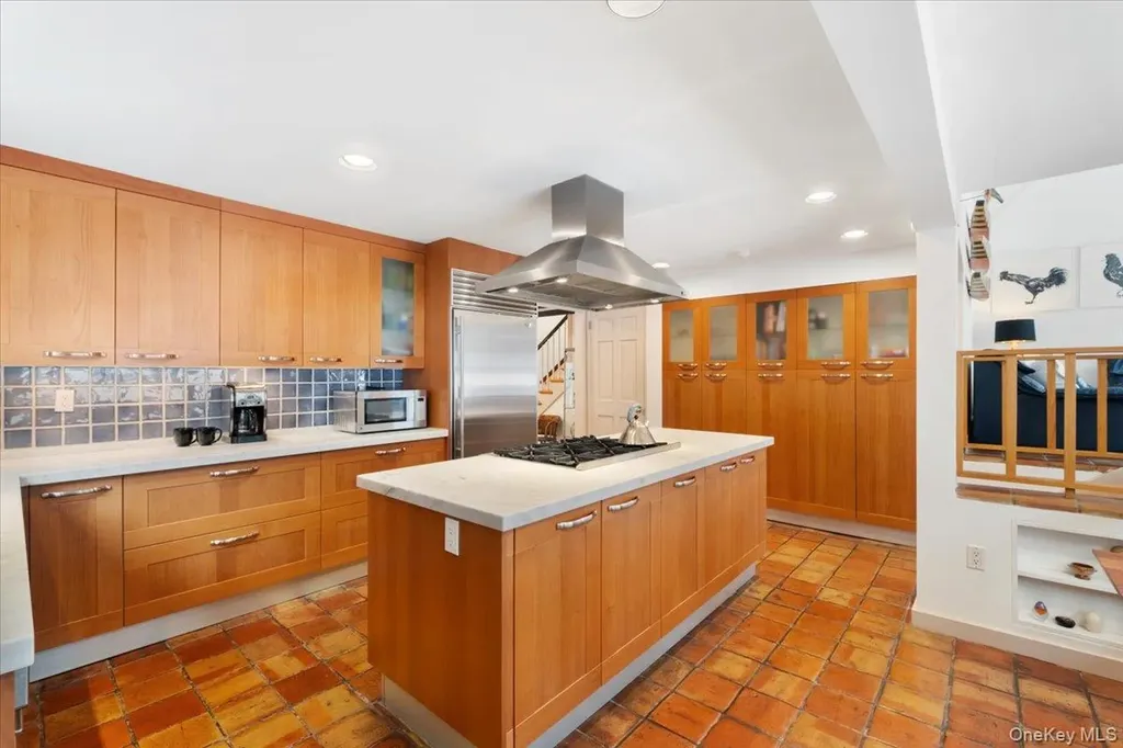 36 Stoneyside Drive Larchmont NY 10538