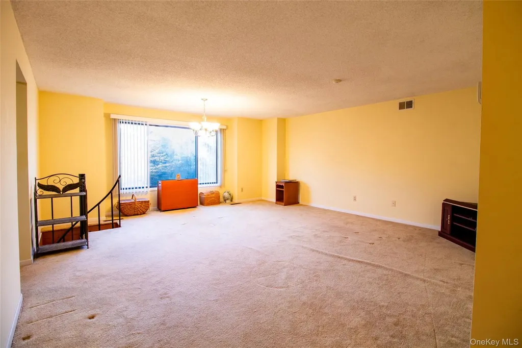 38 Chester Lane Nanuet NY 10954