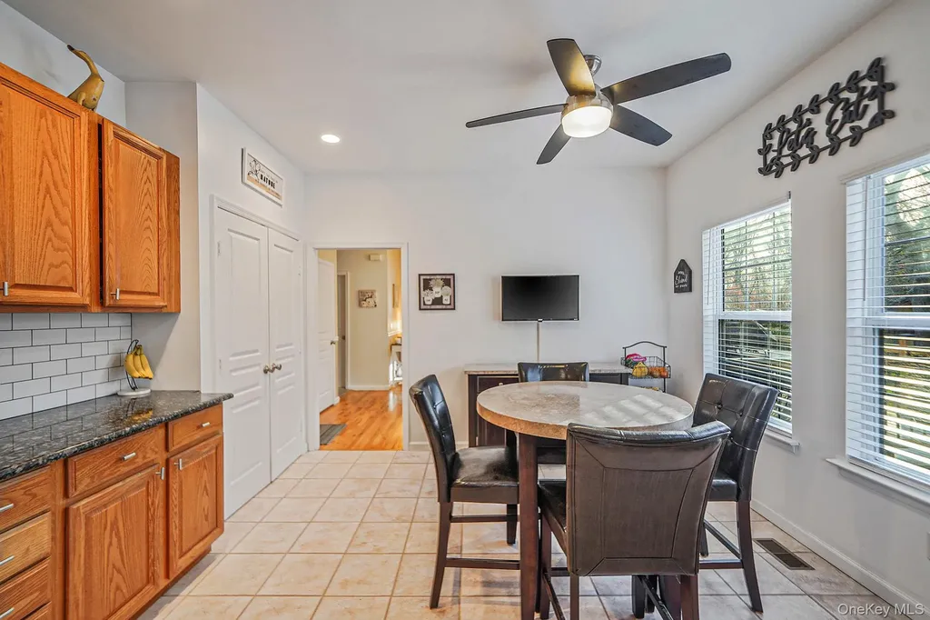 194 Oxhead Road Centereach NY 11720