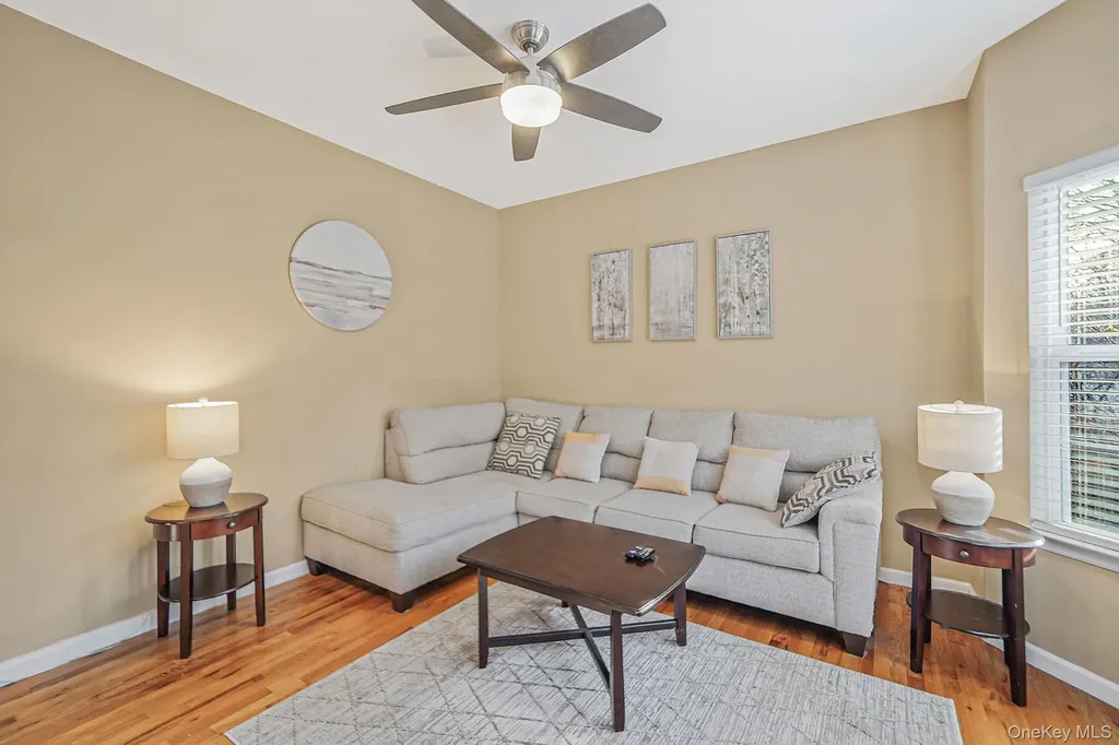 194 Oxhead Road Centereach NY 11720