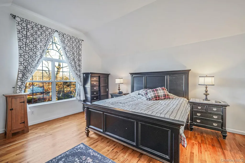 194 Oxhead Road Centereach NY 11720