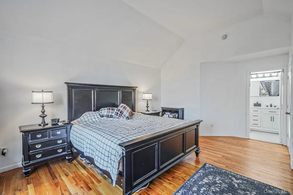 194 Oxhead Road Centereach NY 11720