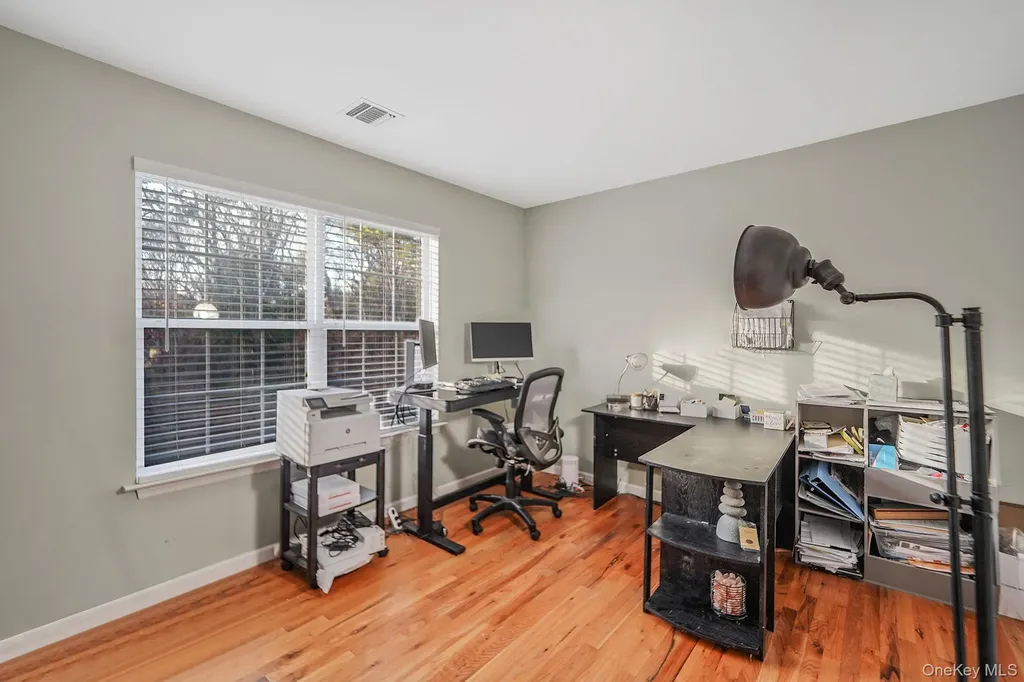 194 Oxhead Road Centereach NY 11720