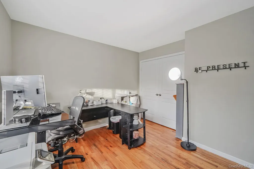 194 Oxhead Road Centereach NY 11720