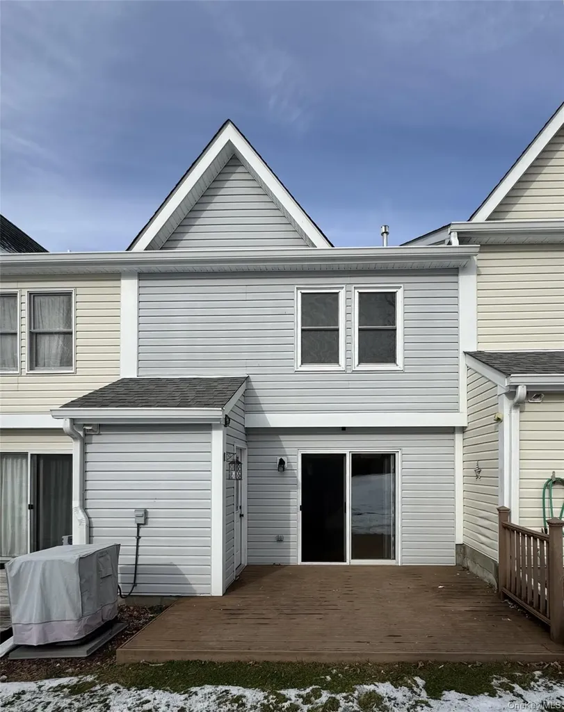 3 Mews Court Fishkill NY 12524