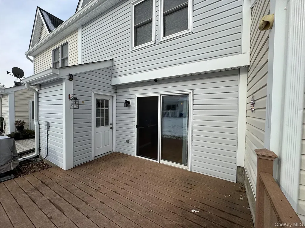 3 Mews Court Fishkill NY 12524