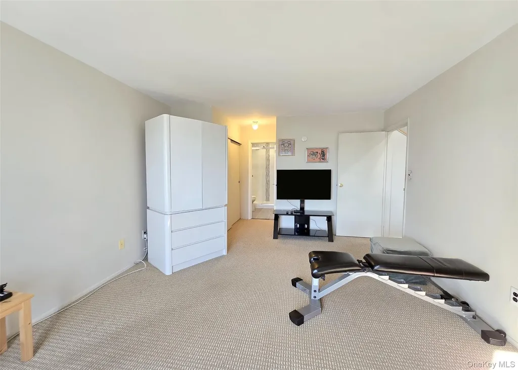 47 Anchor Street Freeport NY 11520