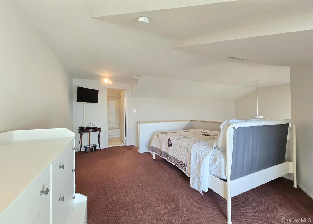 47 Anchor Street Freeport NY 11520