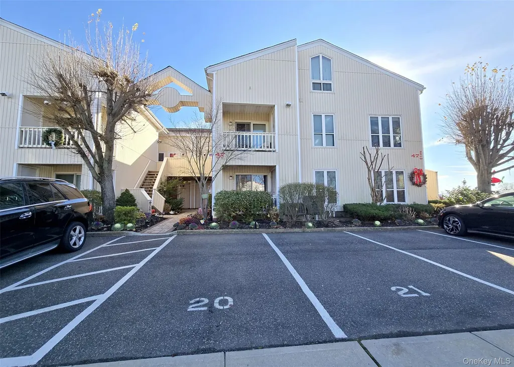 47 Anchor Street Freeport NY 11520