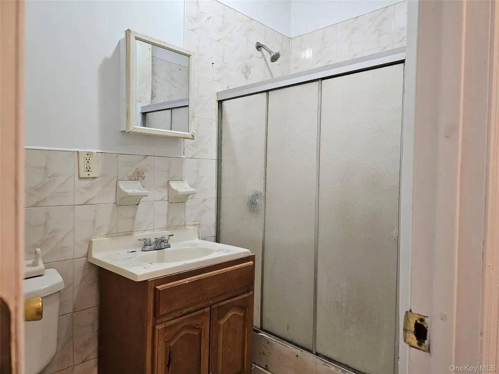 1333 Chisholm Street Bronx NY 10459