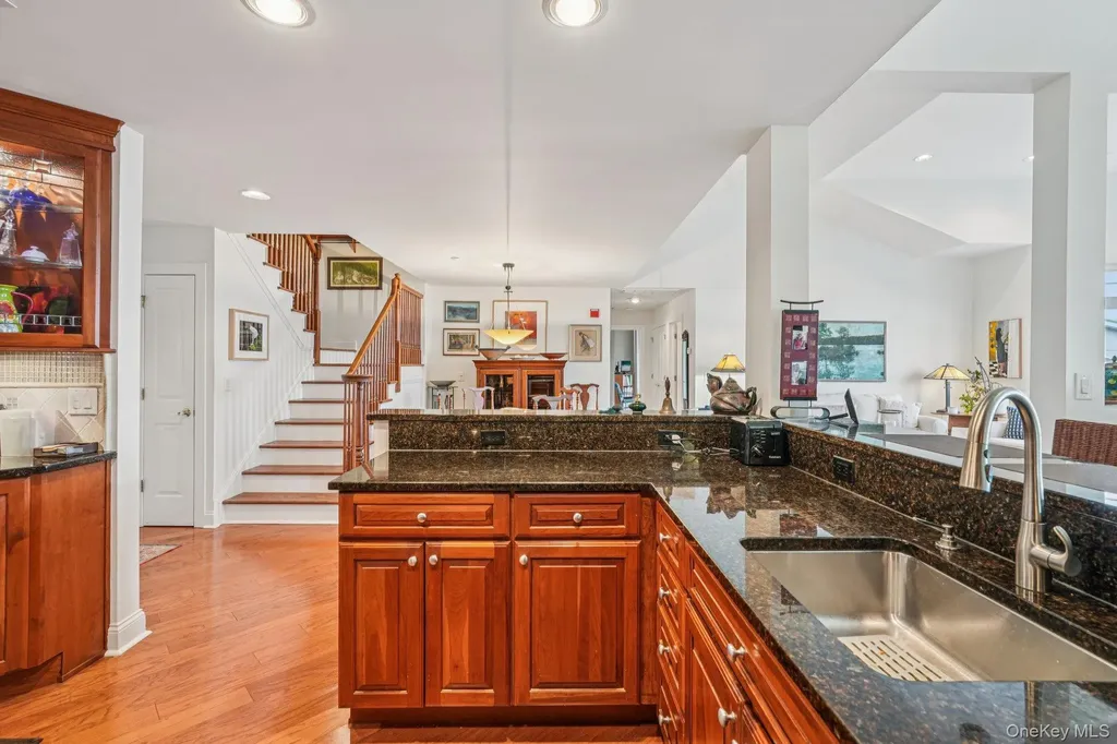 1414 Round Pointe Drive Haverstraw NY 10927