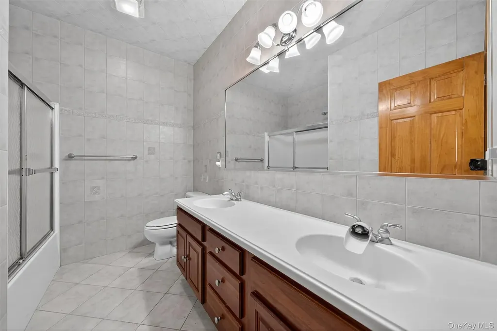 30 Heather Court Middletown NY 10941