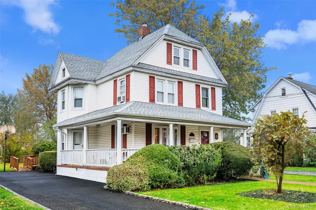 308 Saint Marks Avenue Bellmore NY 11710