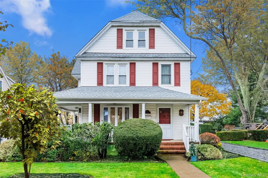 308 Saint Marks Avenue Bellmore NY 11710