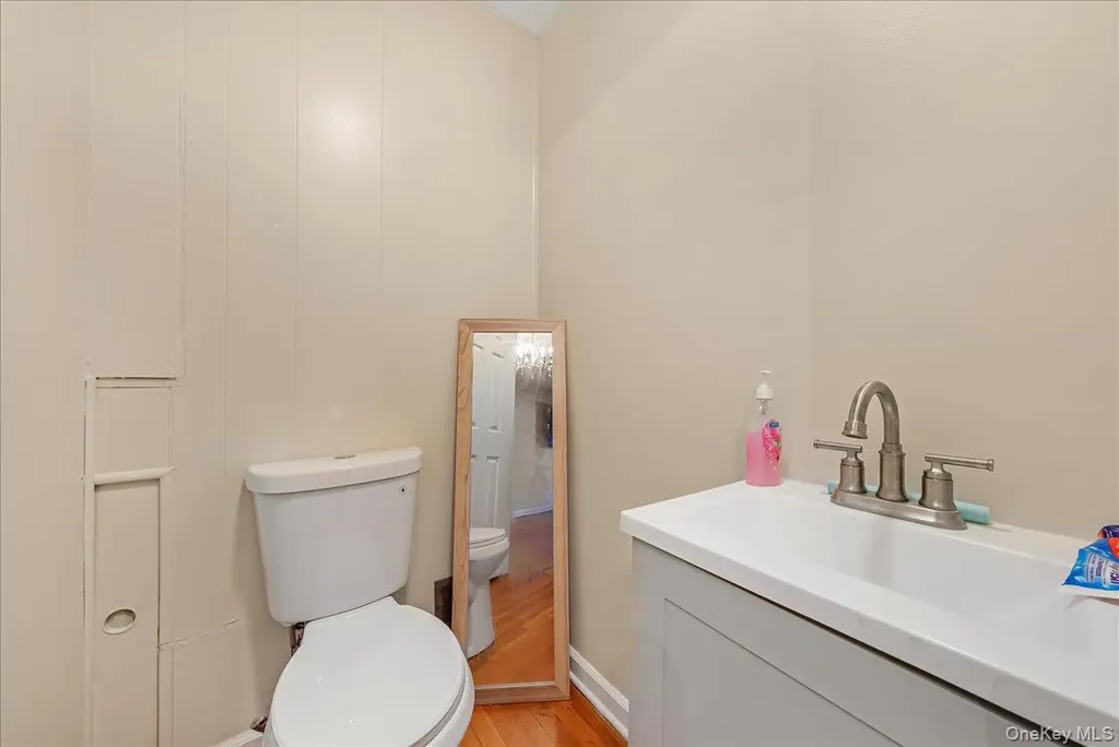 4183 Murdock Avenue Bronx NY 10466