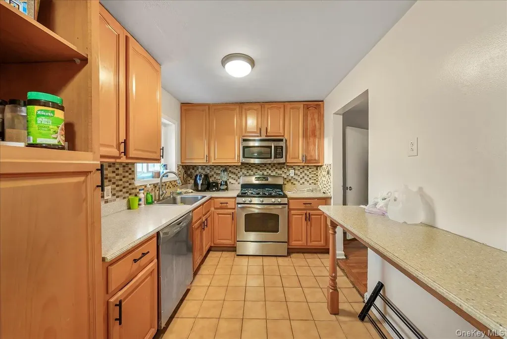 4183 Murdock Avenue Bronx NY 10466