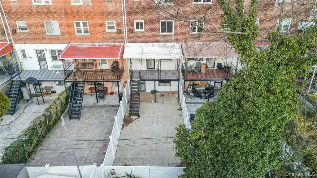 4183 Murdock Avenue Bronx NY 10466