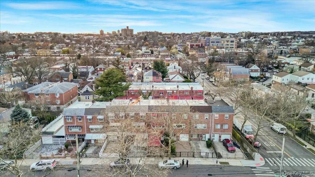 4183 Murdock Avenue Bronx NY 10466