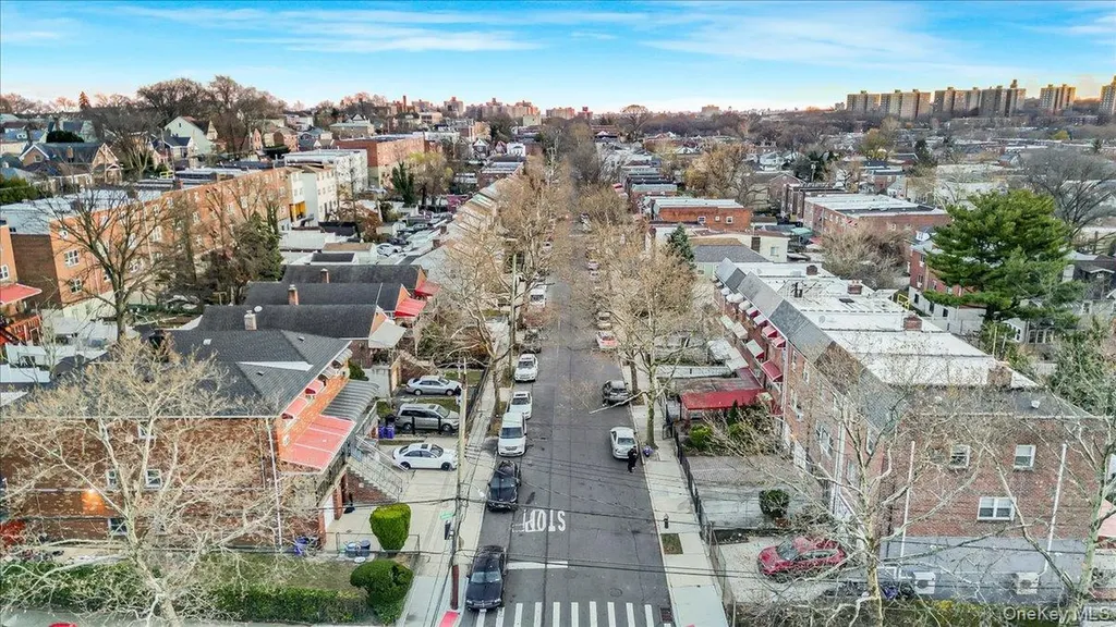 4183 Murdock Avenue Bronx NY 10466