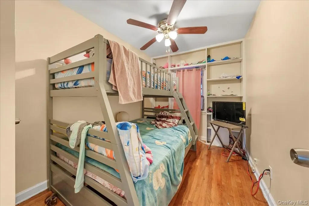 4183 Murdock Avenue Bronx NY 10466