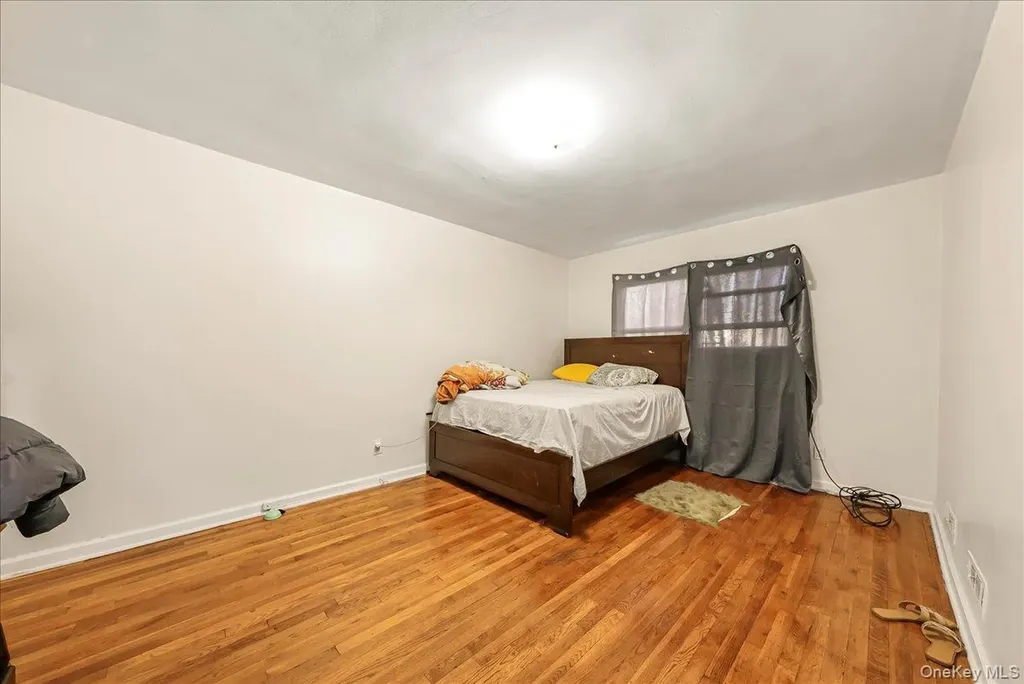 4183 Murdock Avenue Bronx NY 10466