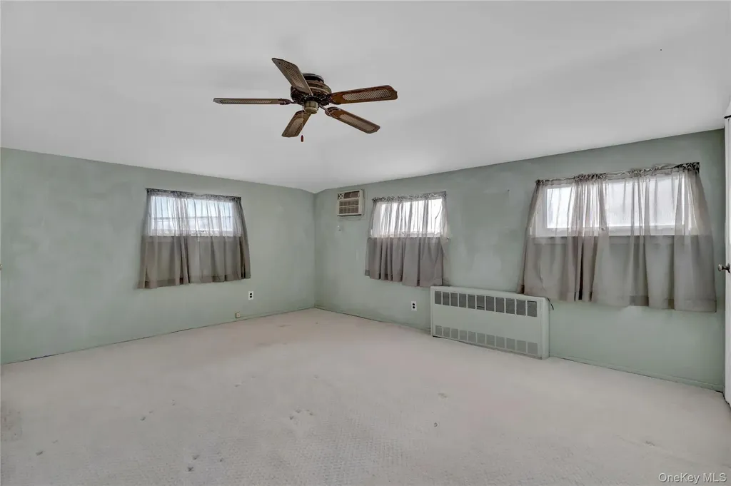 2 Welcome Lane Wantagh NY 11793