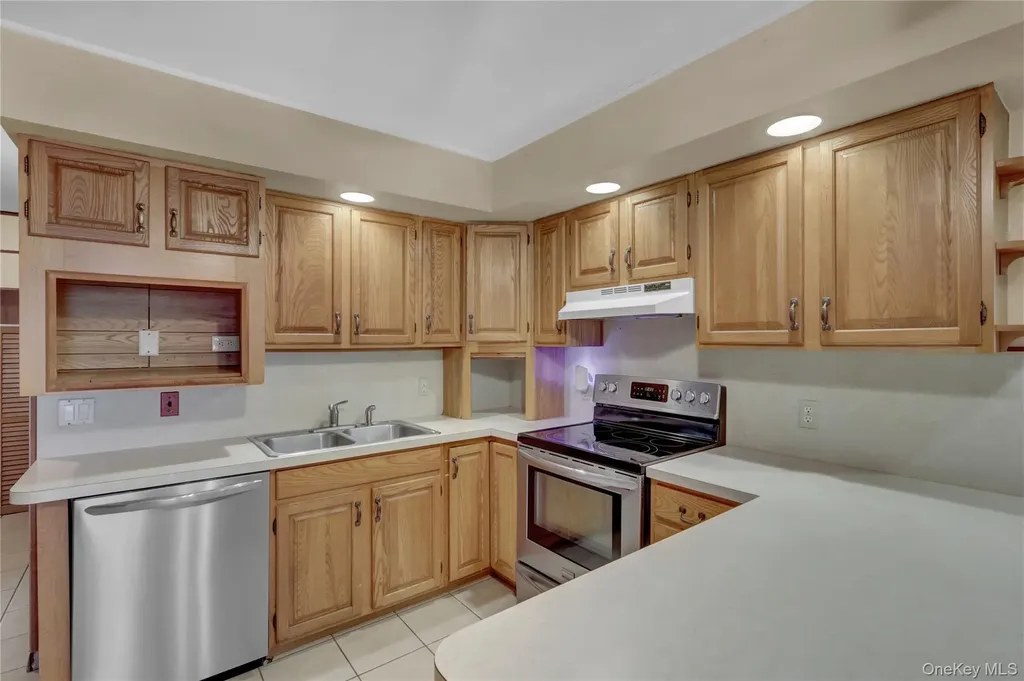 2 Welcome Lane Wantagh NY 11793