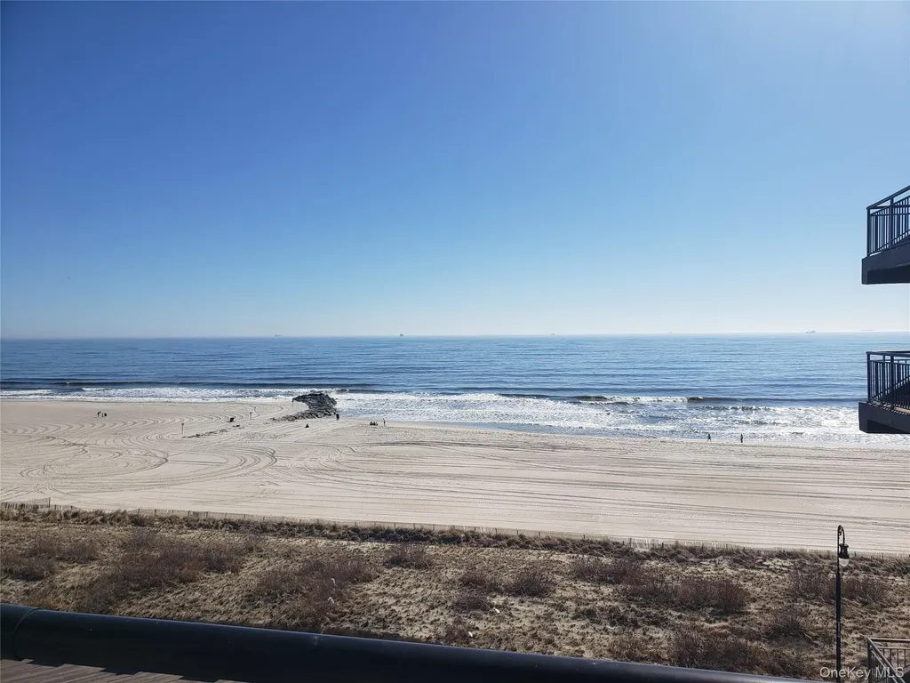 100 W Broadway Long Beach NY 11561