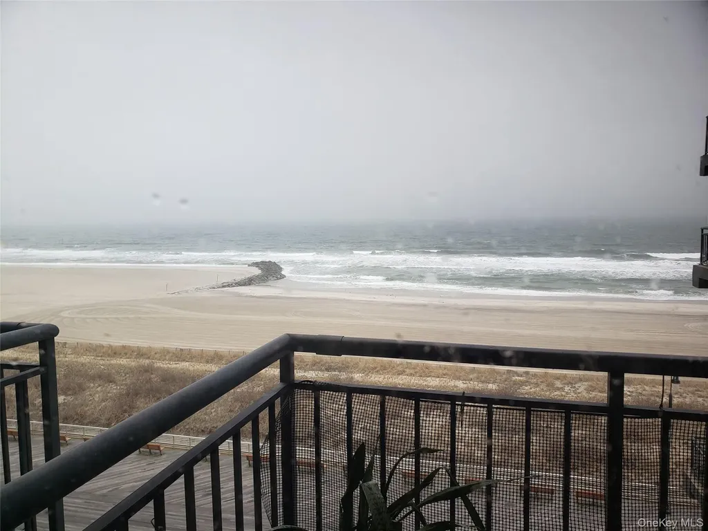 100 W Broadway Long Beach NY 11561