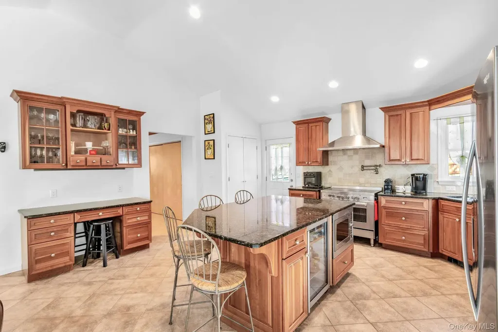 34 Steiner Drive Mahopac NY 10541