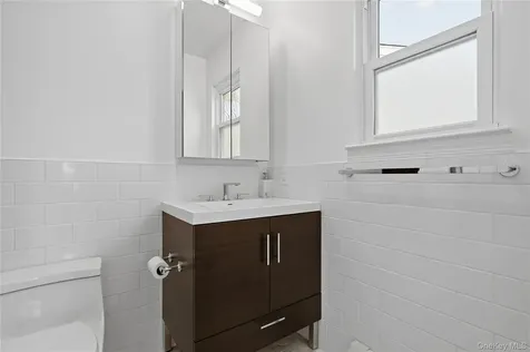 166 Highview Street Mamaroneck NY 10543