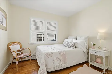 166 Highview Street Mamaroneck NY 10543