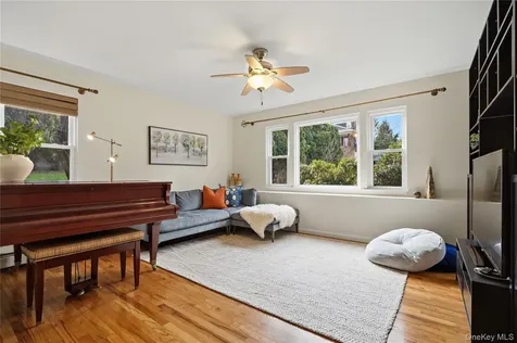 166 Highview Street Mamaroneck NY 10543