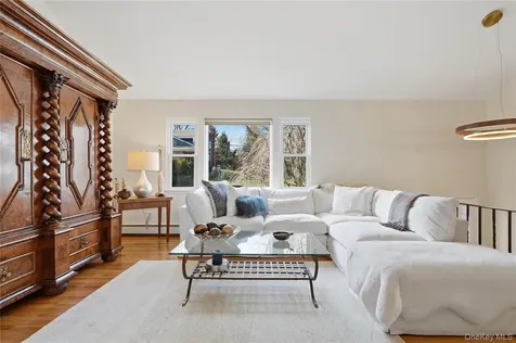 166 Highview Street Mamaroneck NY 10543