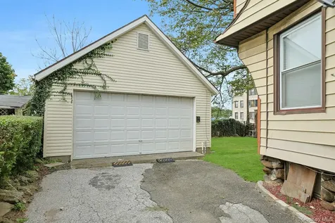 11 Woodland Avenue New Rochelle NY 10805