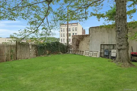 11 Woodland Avenue New Rochelle NY 10805