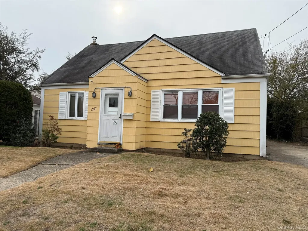 1927 Franklin Road Valley Stream NY 11580