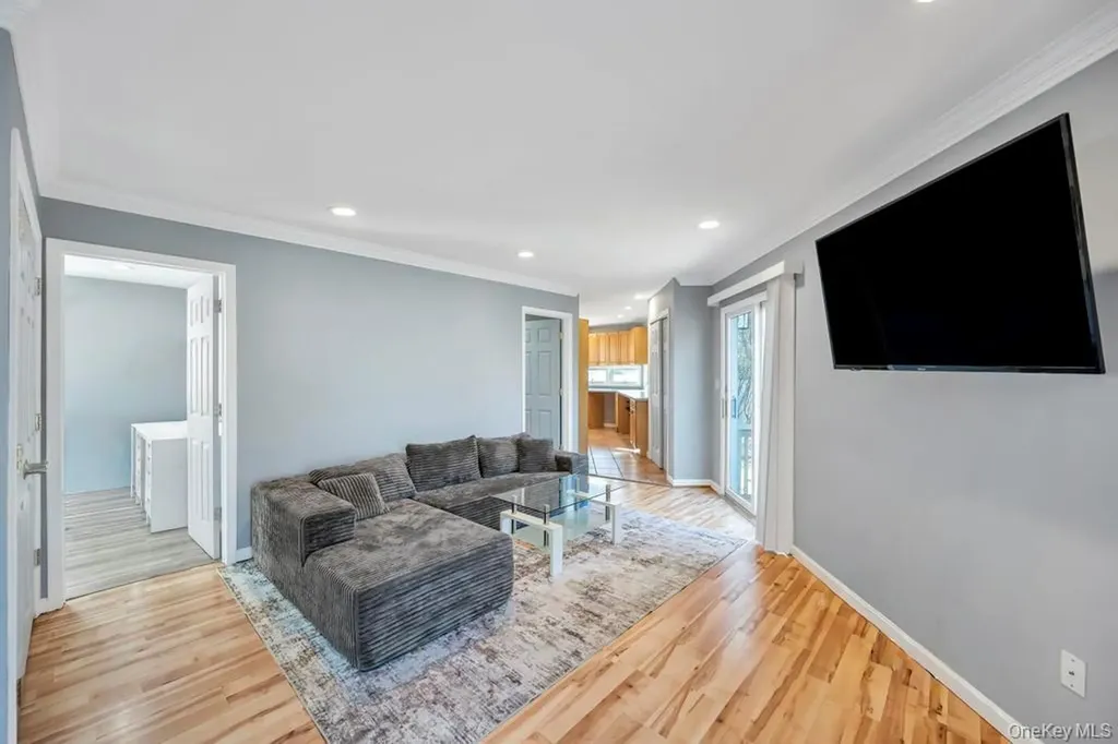 10 Westwind Drive Bohemia NY 11716