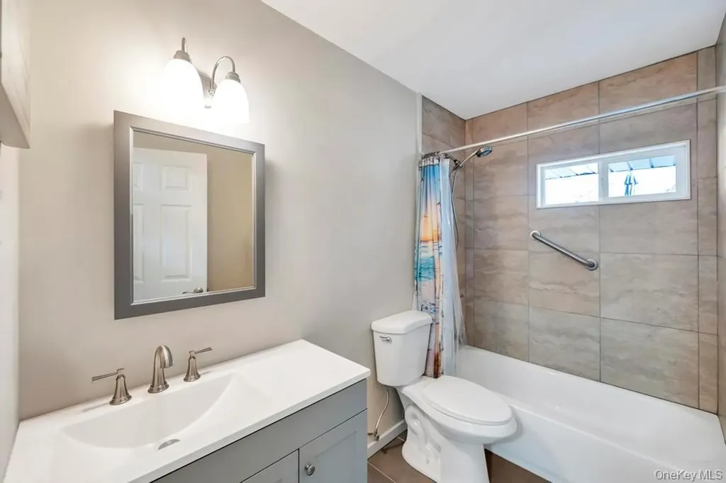 10 Westwind Drive Bohemia NY 11716