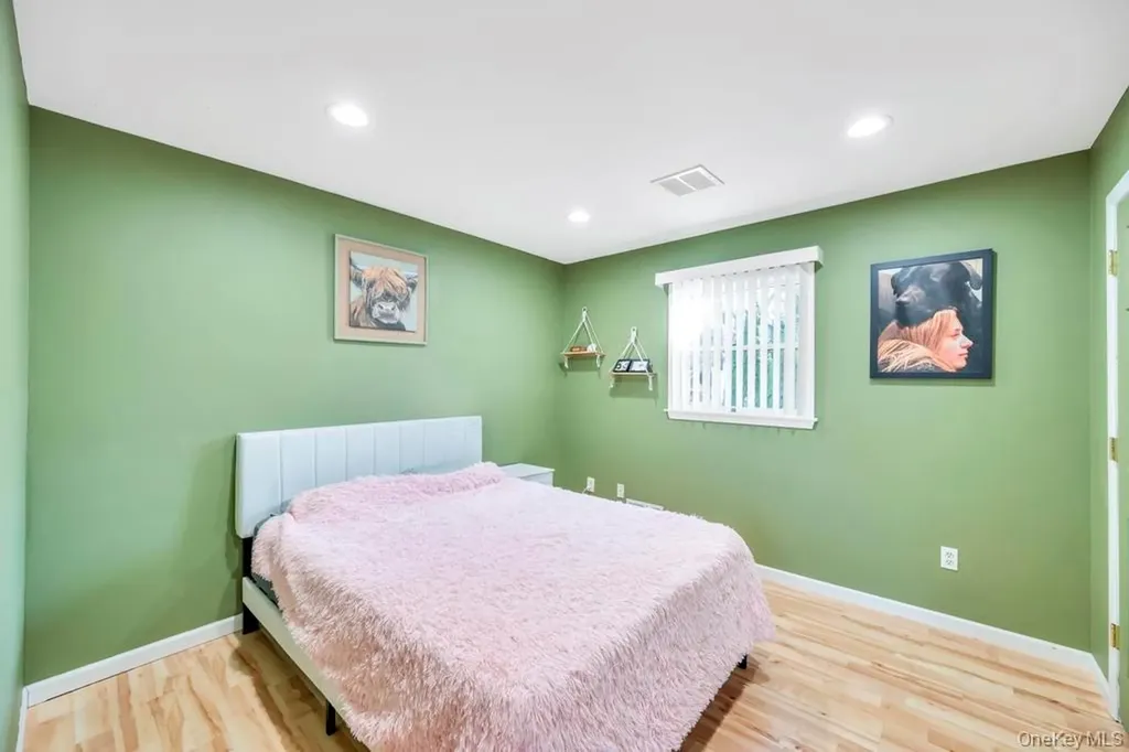 10 Westwind Drive Bohemia NY 11716