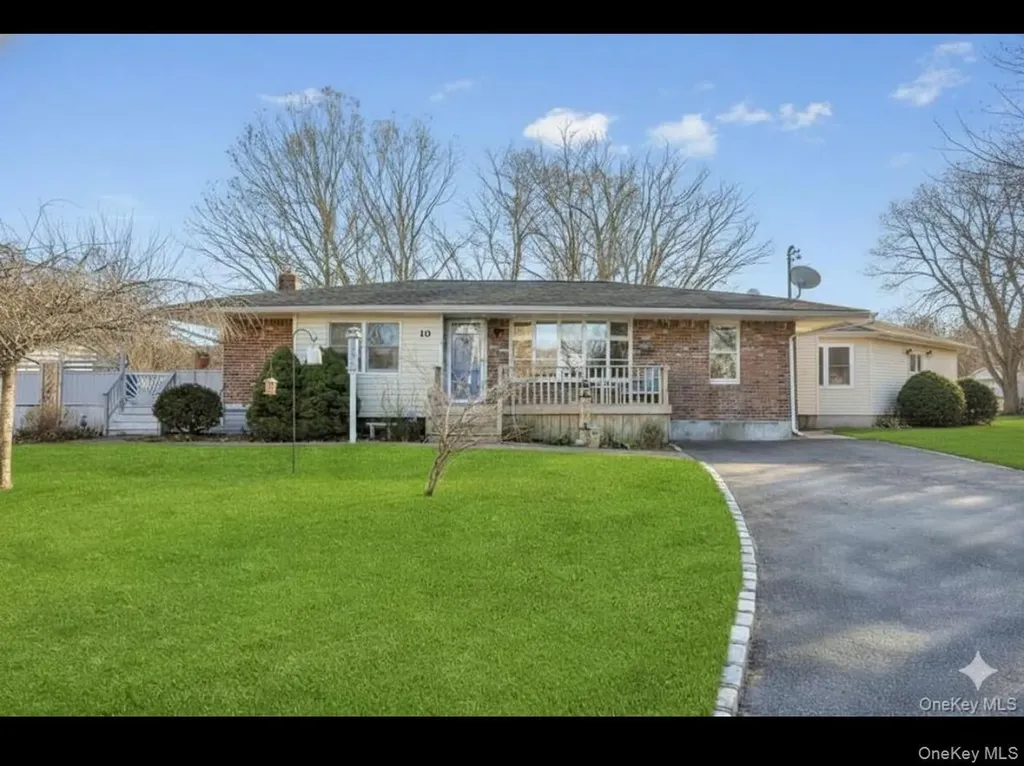 10 Westwind Drive Bohemia NY 11716