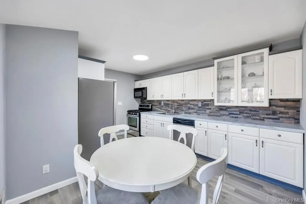 10 Westwind Drive Bohemia NY 11716