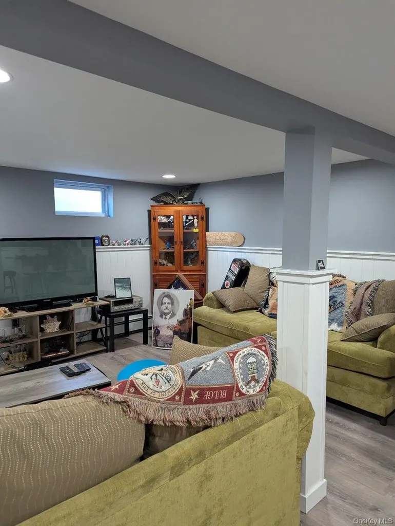 Bay Shore NY 11706